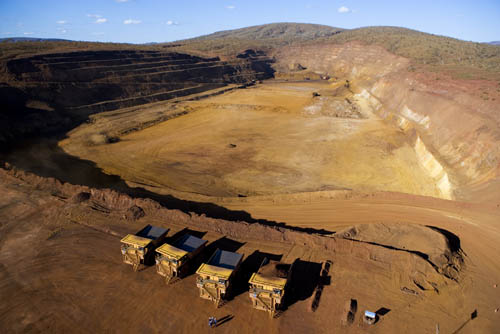 Exploitation d'un gisement de fer rubané à ciel ouvert, Pilbara, Australie